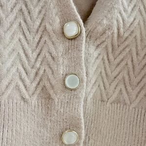WOOL BLEND Acrylic CROPPED CARDIGAN IN PINK